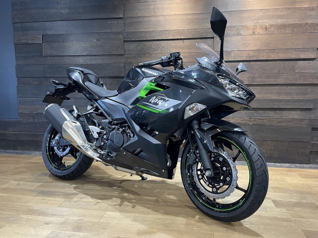 Ninja250ってどんなバイク？初代から現行までの3世代を比較しました 
