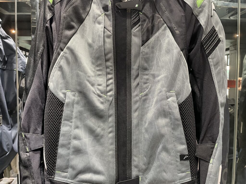 クシタニ定番のメッシュジャケット2024モデル「カワサキ エアコンテン 
